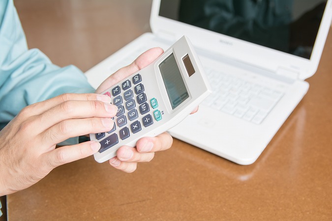 パソコンと電卓